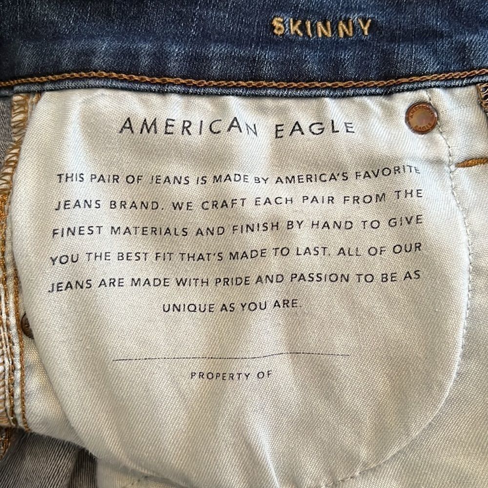 American Eagle size 28x28 Distressed jeans with stretch EUC - Picture 11 of 15